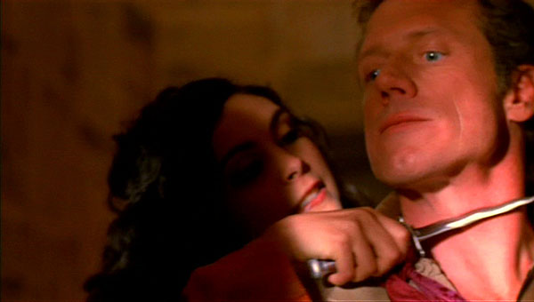 firefly_dagger_cap_sm_04.jpg